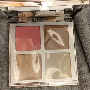 IT Cosmetics Contouring, Blush and highlighting Palette